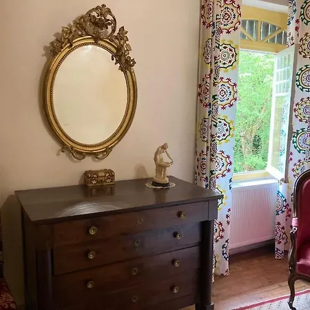 Avec Grand Et Park Arbore *