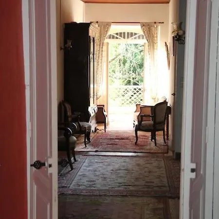 Дом отдыха Avec Grand Et Park Arbore *