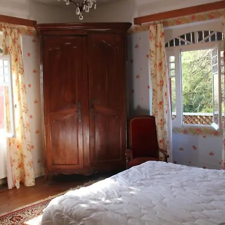 Avec Grand Et Park Arbore *