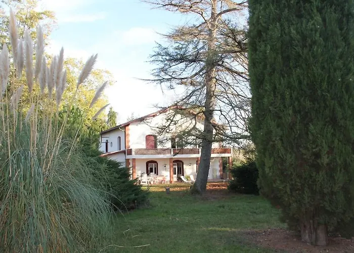 Сasa de vacaciones Avec Grand Et Park Arboré